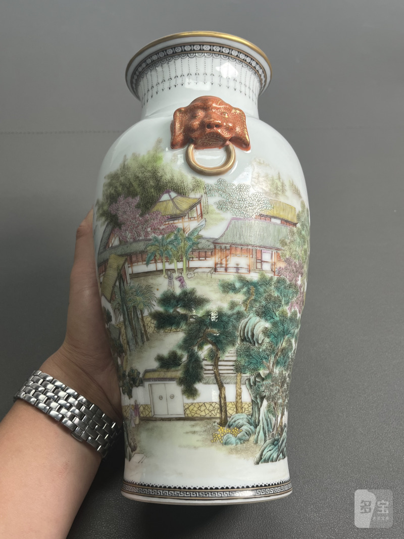 民国  粉彩山水人物双兽耳瓶 - 图7